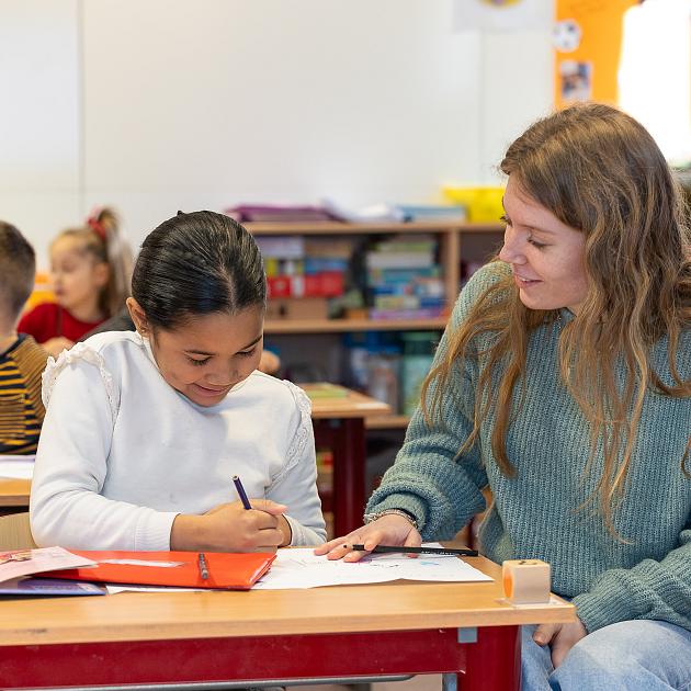 Leerlingen en leerkracht SCOH