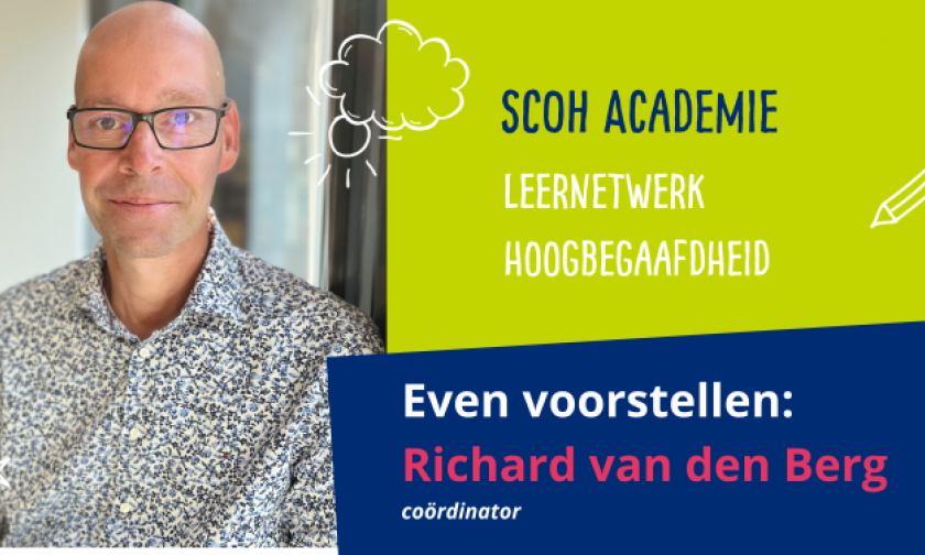 Een foto van Richard van den Berg. Hij is coördinator van het Leernetwerk Hoogbegaafdheid. 
